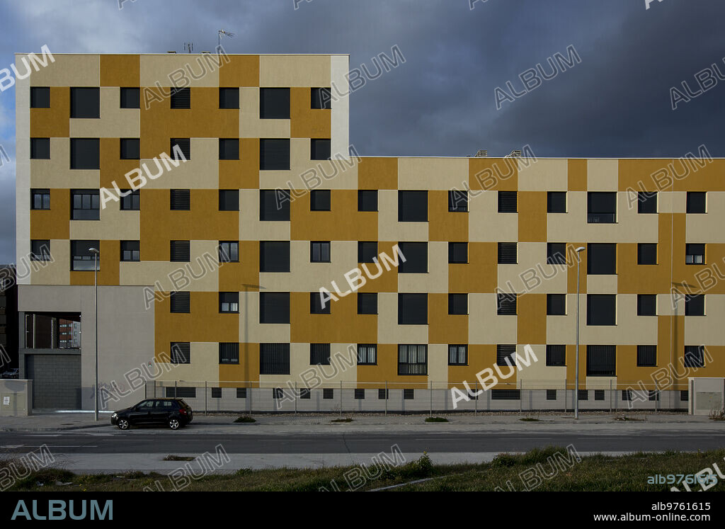 Alcorcón (Madrid), 06/02/2015. Viviendas en el ensanche sur de Alcorcón. Calle Alfredo Nobel. Foto: Ignacio Gil ARCHDC.