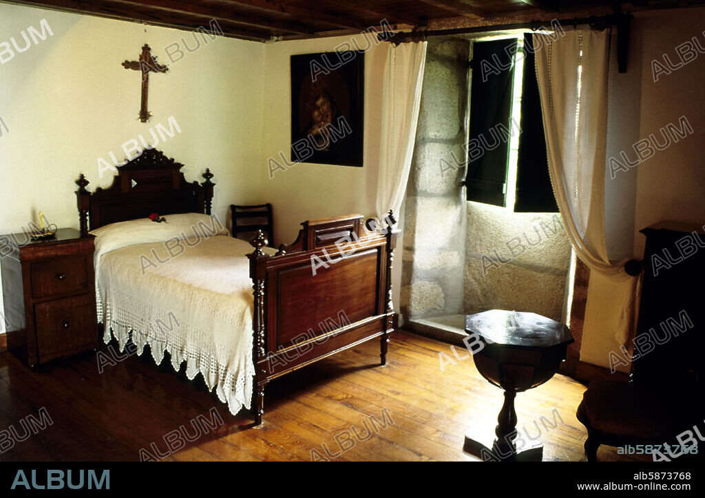 Padrón, dormitorio Casa-Museo de la escritora Rosalía de Castro (Ría de Arousa).
