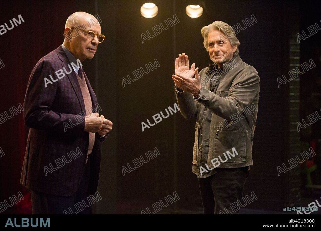 ALAN ARKIN en EL METODO KOMINSKY, 2018 (THE KOMINSKY METHOD), dirigida por CHUCK LORRE. Copyright CHUCK LORRE PROD/WARNER BROS. TV.