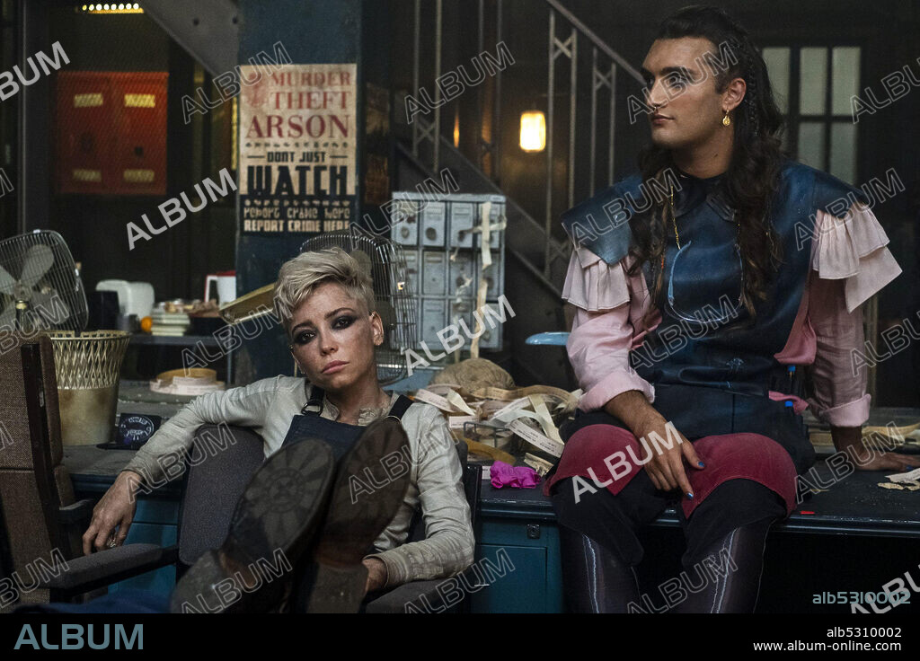 JO EATON-KENT and MARAMA CORLETT in THE WATCH, 2020, directed by CRAIG VIVEIROS. Copyright BBC STUDIOS.