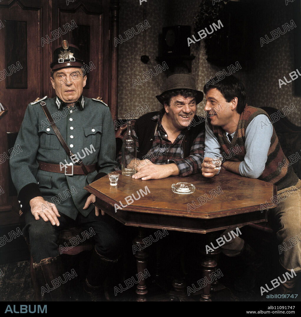 Ohnsorg Theater - Damned Times / Fied Hillmer (KLAUS GRANZOW), Jan Spin (WERNER RIEPEL) and Heiko Harkens (JÜRGEN POOCH). / Headline: OHNESORG THEATER - DAMNED TIMES / BRD 1982.
