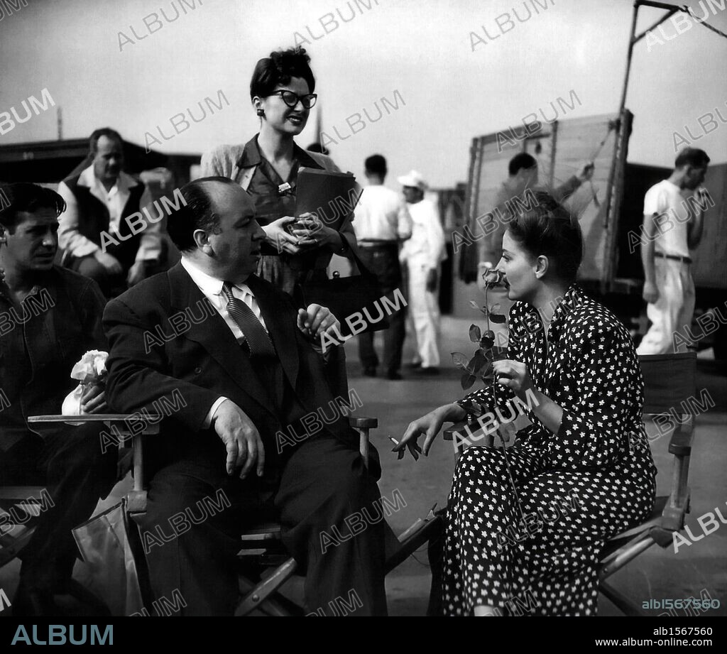 ALFRED HITCHCOCK y TALLULAH BANKHEAD en NÁUFRAGOS, 1944 (LIFEBOAT), dirigida por ALFRED HITCHCOCK. Copyright 20TH CENTURY FOX.