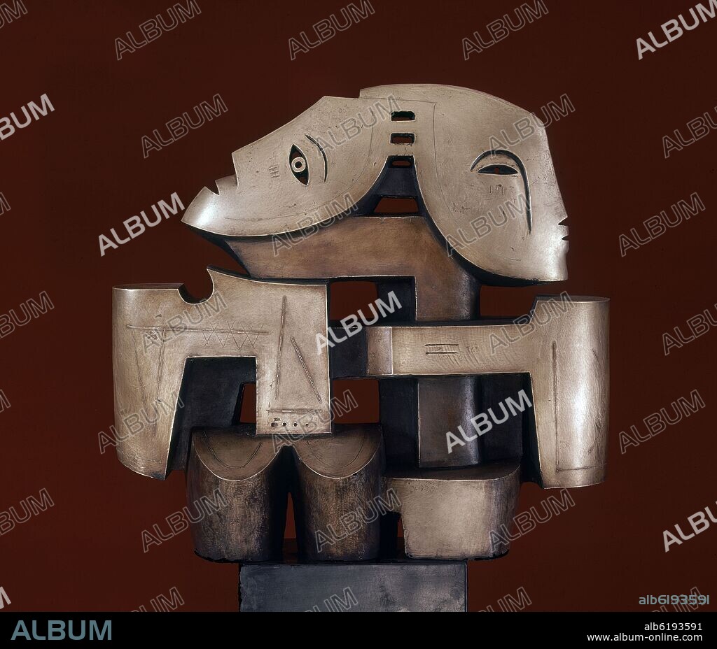 LEANDRO MBOMIO (1938-). ESCULTURA.