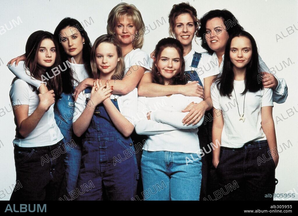 CHRISTINA RICCI, DEMI MOORE, GABY HOFFMANN, MELANIE GRIFFITH, RITA WILSON, ROSIE O'DONNELL und THORA BIRCH in NOW & THEN - DAMALS UND HEUTE, 1995 (NOW AND THEN), unter der Regie von LESLIE LINKA GLATTER. Copyright NEW LINE CINEMA.