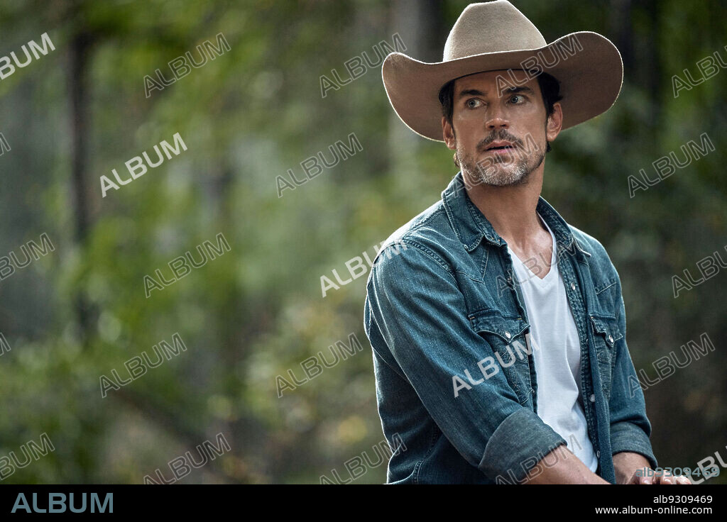 MATT BOMER in ECHOES, 2022, directed by KAT CANDLER and VALERIE WEISS. Copyright Endemol / Netflix.