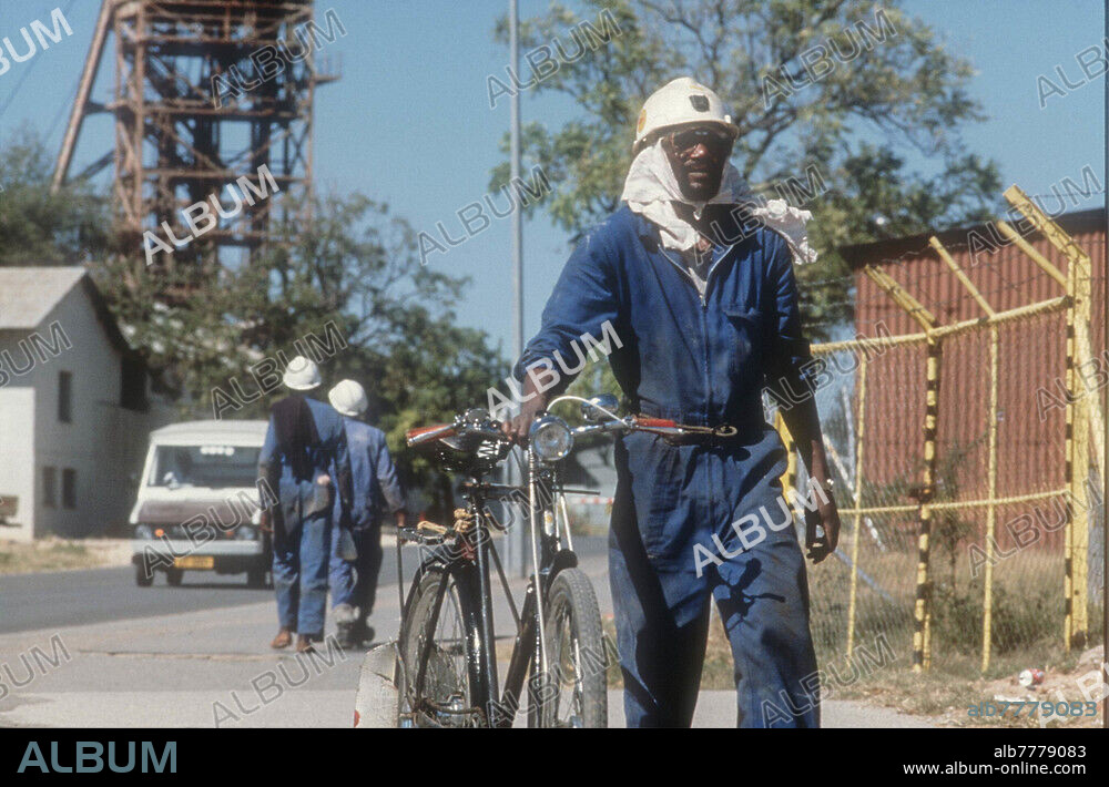 Namibia, Namibias Weg zur Unabhaengigkeit (1884-1920 Kolonie Deutsch-Südwestafrika, 1920 bis 1990 als Mandatsgebiet des Völkerbund Teil von Südafrika); Minenarbeiter des Kupferbergwerks in Tsumeb:. Tsumeb, 1988.