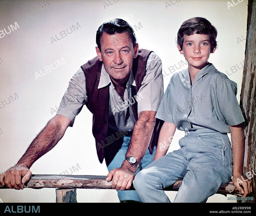 PAMELA FRANKLIN and WILLIAM HOLDEN in THE LION, 1962, directed by JACK CARDIFF. Copyright 20TH CENTURY FOX.