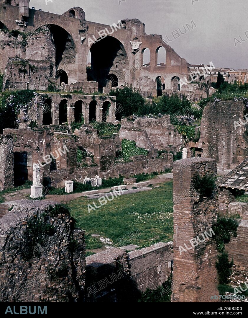 BASILICA DE MAJENCIO O CONSTANTINO   S IV.