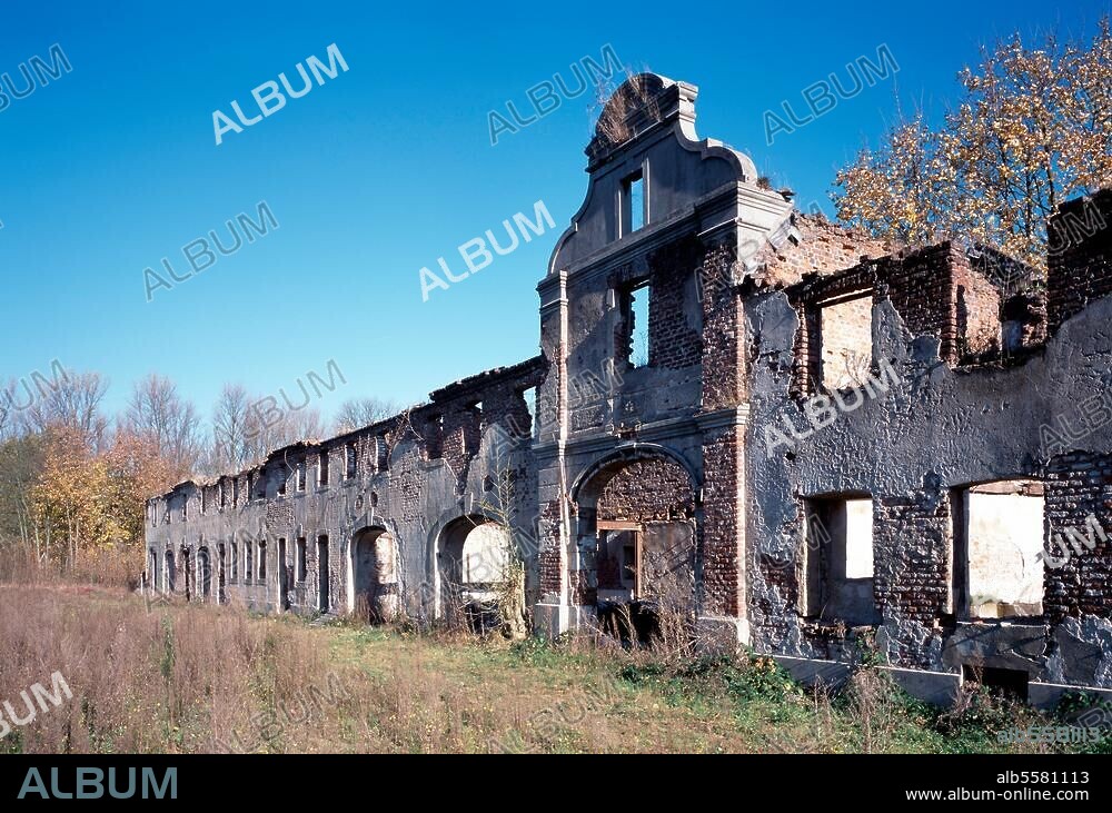 Meerbusch-Büderich, Haus Meer, Remise des ehemaligen Gutshofs, Westseite © Florian Monheim Filmsize: 6 × 9 cm.