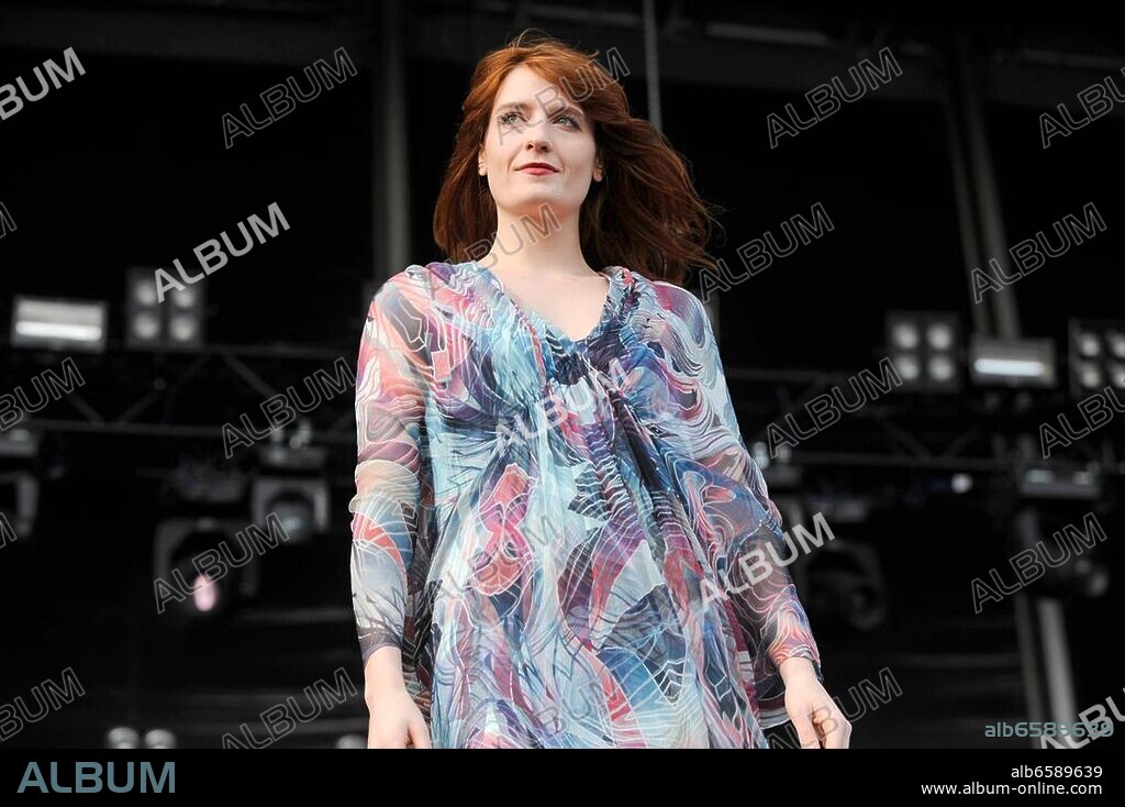 Florence + the Machine, Florence and the Machine-die englische Band um die Singer-Songwriterin Florence Welch live beim Hurricane Festival 2012: Rock-und Alternative Open Air Festival in Scheessel.