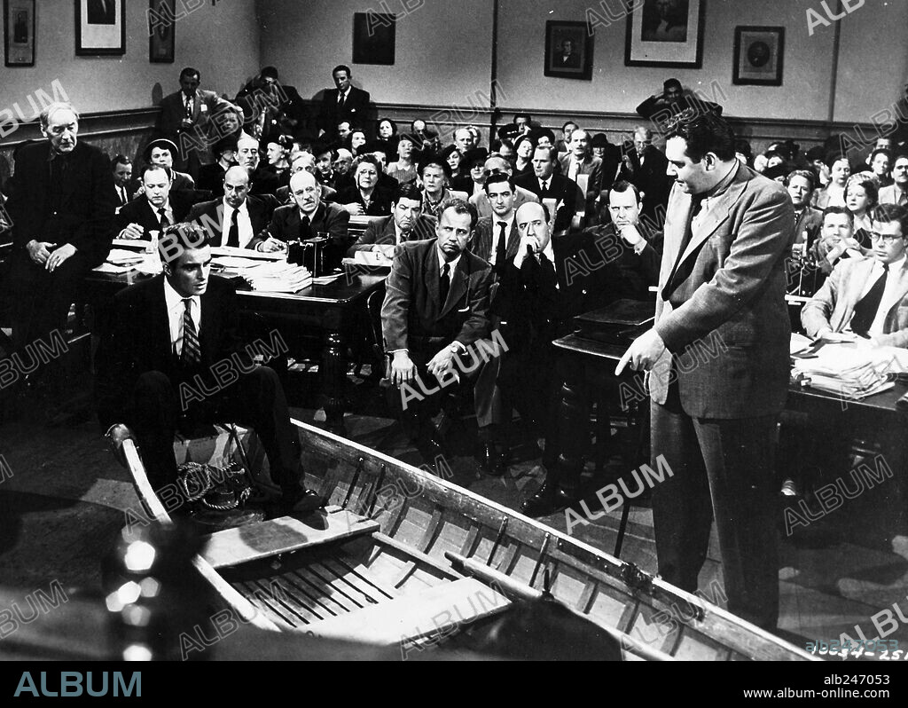 MONTGOMERY CLIFT and RAYMOND BURR in A PLACE IN THE SUN, 1951, directed by GEORGE STEVENS. Copyright PARAMOUNT PICTURES.