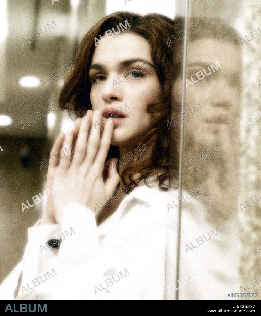 RACHEL WEISZ in CONSTANTINE, 2005, directed by FRANCIS LAWRENCE. Copyright WARNER BROS. PICTURES.