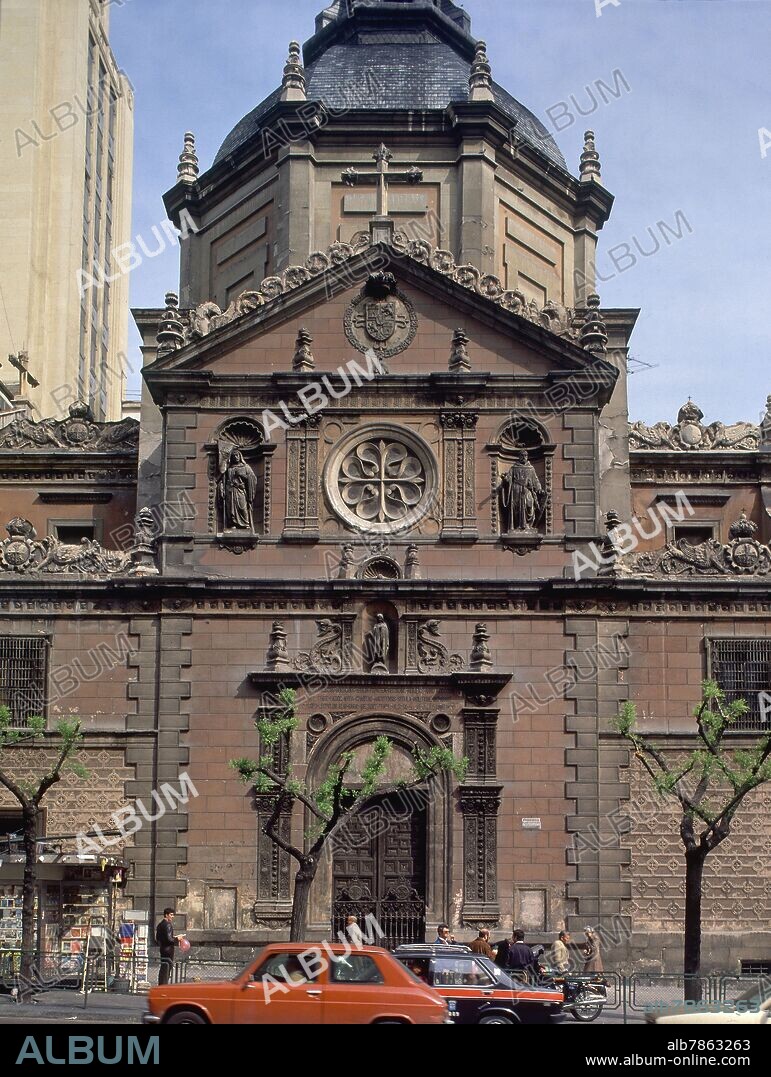 FRAY LORENZO DE SAN NICOLAS. DETALLE DE LA FACHADA DE LA IGLESIA DE LAS CALATRAVAS SITUADA EN LA C/ ALCALA Nº 25- 1678 - REFORMADA EN 1886 POR JUAN MADRAZO.
