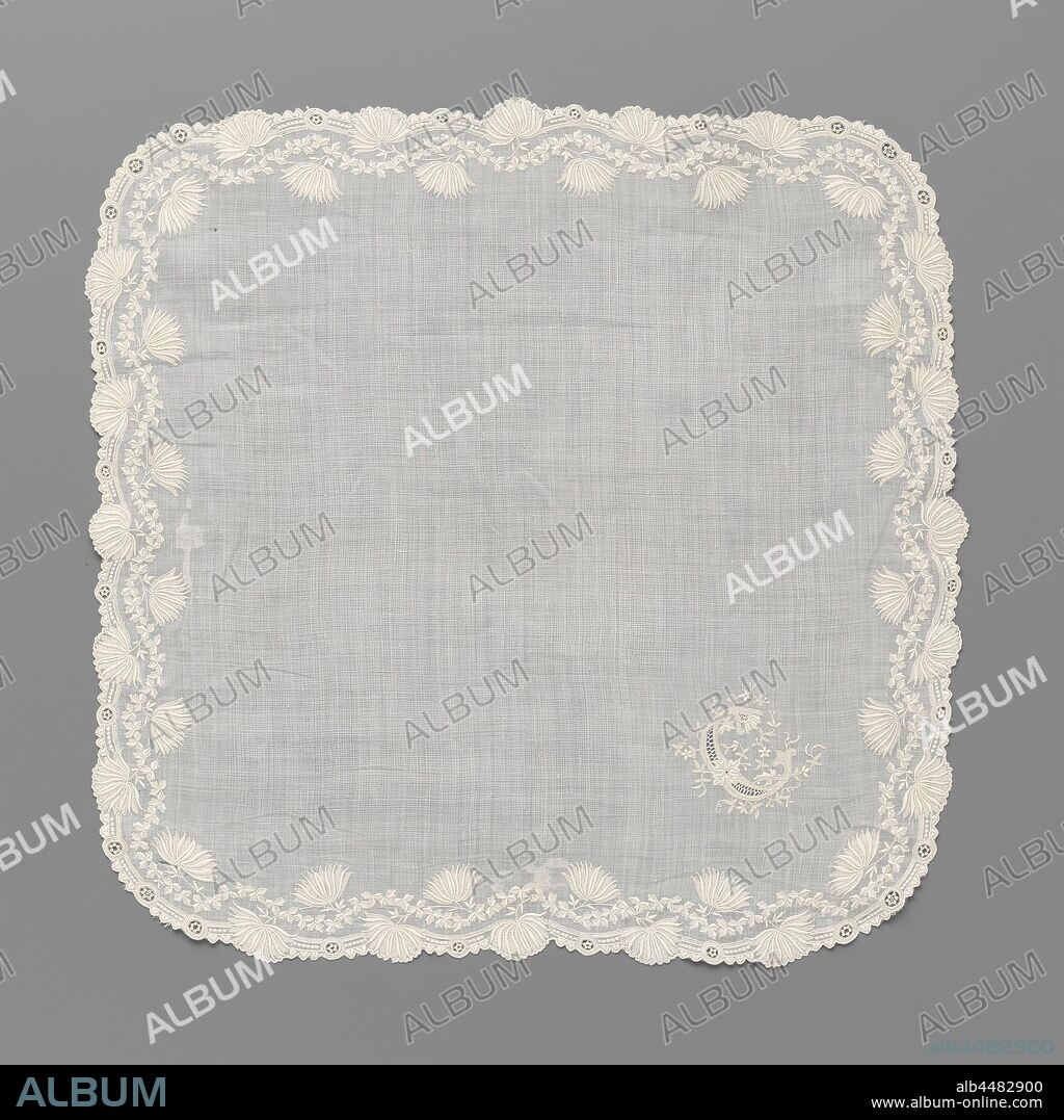 Handkerchief of batist with plumetis embroidery, Handkerchief of natural-colored batist with embroidery: white work with plumetis. Square model with rounded corners and scalloped edge. Along the edges of the batist runs a decorative band above which a wavy garland of maple leaves from which large fan-shaped flowers spring up alternately up and down. The letter C is embroidered in a corner, decorated with flowers and leaves., anonymous, Europe, c. 1850 - c. 1890, linen (material), embroidering, l 36.5 cm × w 36.5 cm.