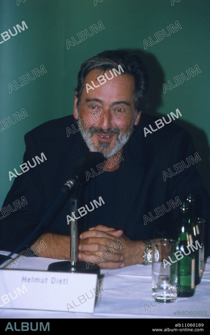 Helmut Dietl, German film director, screenwriter and TV director, shot the successful TV series: Munich Stories, The Completely Normal Madness, Monaco Franze and Kir Royal, here at the press conference for the SAT1 film: Rossini or the Murderous Question of Who Slept with Whom, which he directed, pictured in 1997.