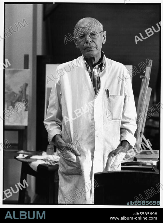 Tübke, Werner; dt. Maler; Schönebeck/. Elbe 30.7.1929 - Leipzig 27.5.2004. Werner Tübke im Atelier. Foto, Leipzig 1997.