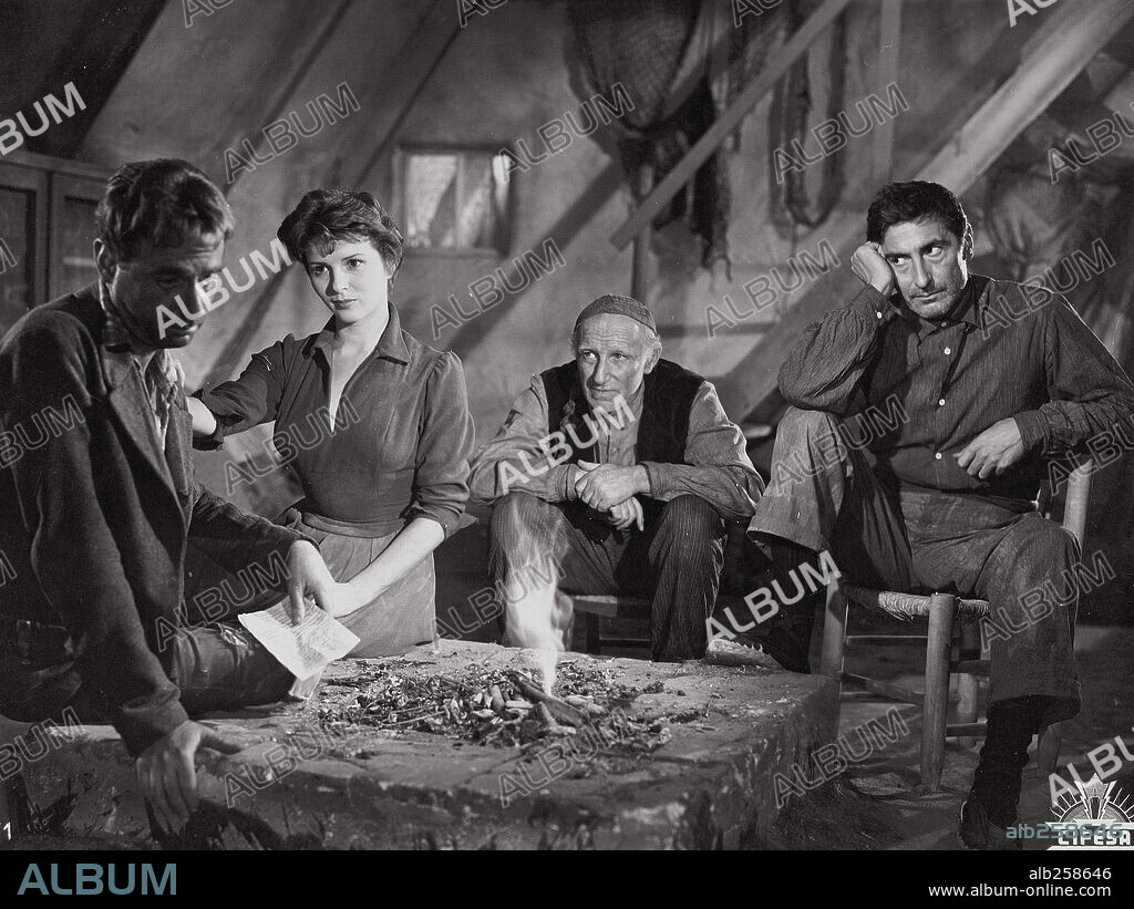 ANA AMENDOLA, FELIX FERNANDEZ, JOAN CAPRI y JOSE NIETO en CAÑAS Y BARRO, 1954, dirigida por JUAN DE ORDUÑA. Copyright P.O.F.