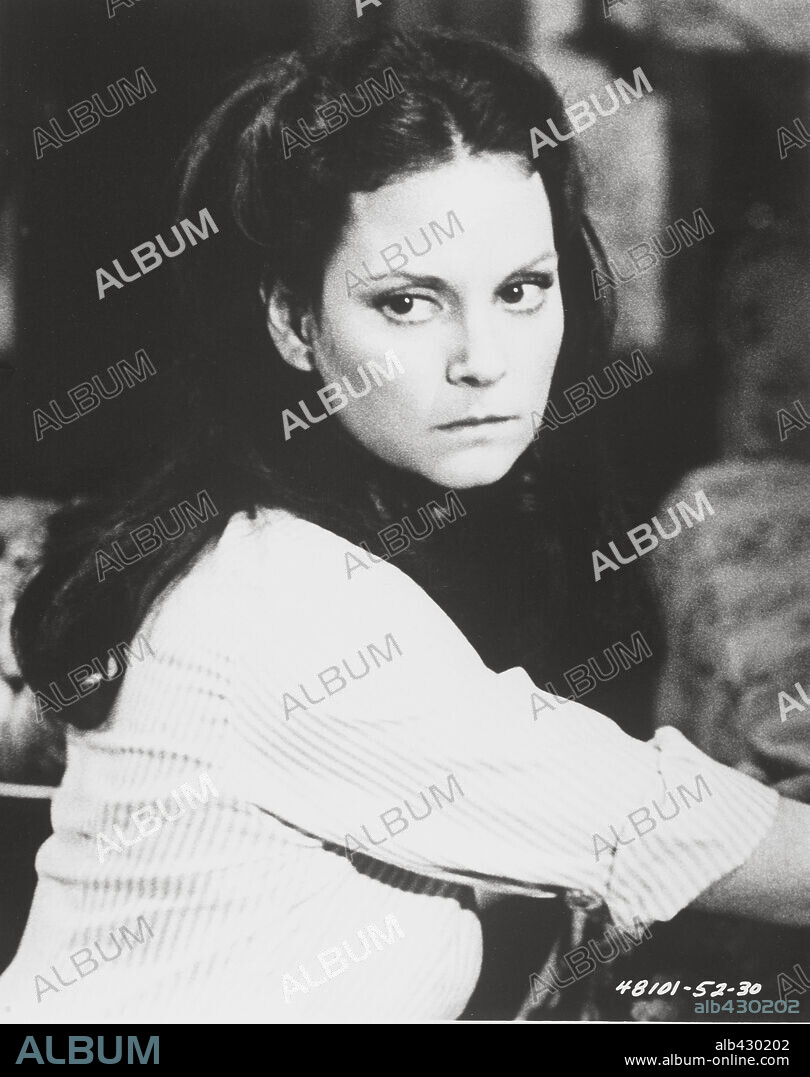 LESLEY ANN WARREN en AVENIDA DEL PARQUE 79-TV, 1977 (79 PARK AVENUE-TV), dirigida por PAUL WENDKOS. Copyright UNIVERSAL TV.