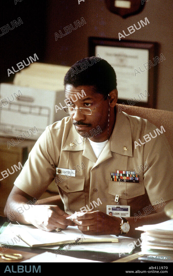 DENZEL WASHINGTON in ANTWONE FISHER, 2002, directed by DENZEL WASHINGTON. Copyright FOX SEARCHLIGHT PICTURES.