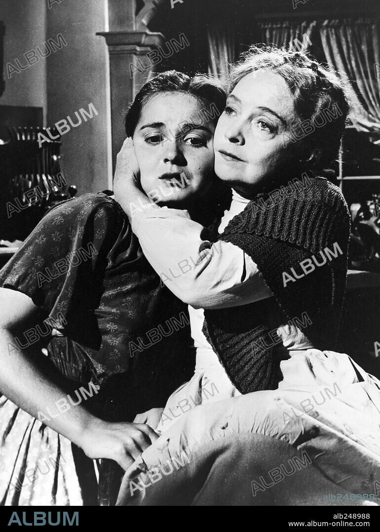 GLORIA CASTILLO and LILLIAN GISH in THE NIGHT OF THE HUNTER, 1955, directed by CHARLES LAUGHTON. Copyright UNITED ARTISTS.