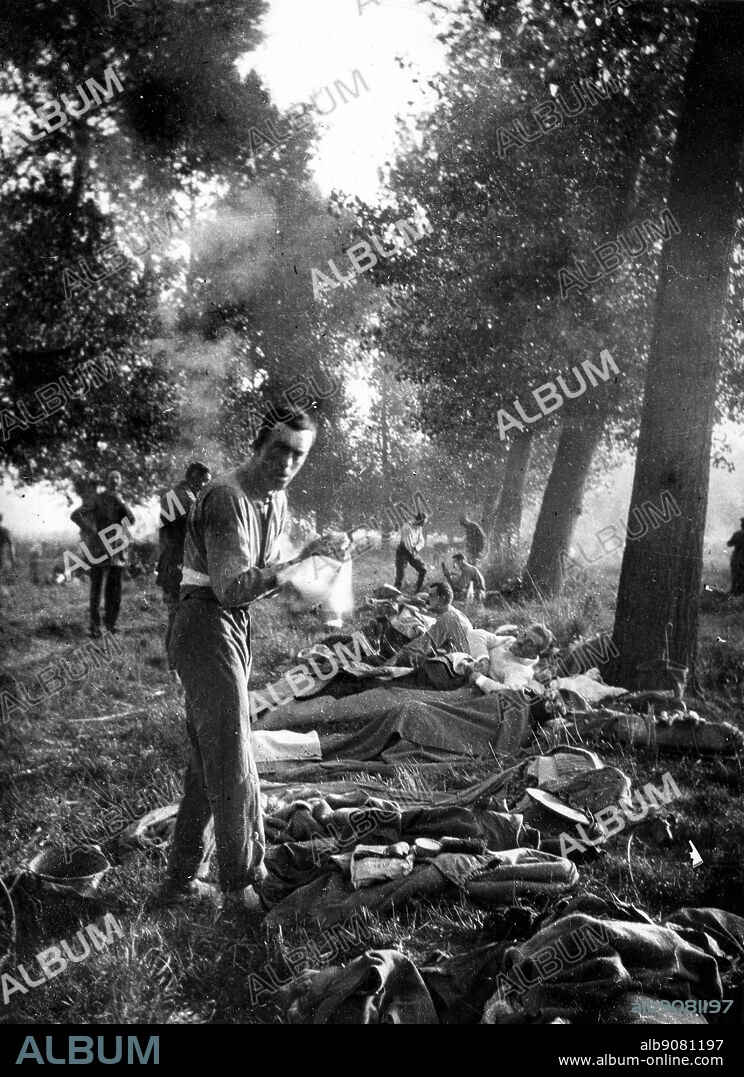 WW1: End of retreat from Mons. XI Hussars/ The cavalry had a day's rest at Gourney, near Paris, France. Sept. 1914.