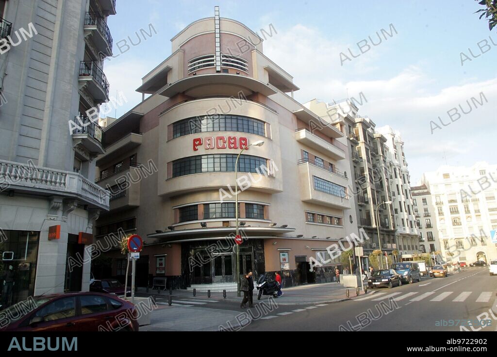 Madrid. 26.10.2007. Fachada de la discoteca pacha Foto: Julian de Domingo. Archdc.