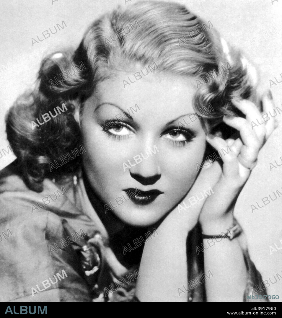 Grace Bradley, American actress, 1934-1935. Grace Bradley made her name playing femme fatale roles in low budget Hollywood movies in the 1930s and 1940s. Taken from Meet the Film Stars, by Seton Margrave. (London, 1934-1935).