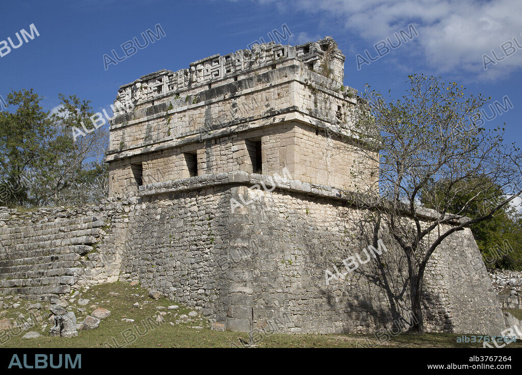 The Red House, Casa Colorado, Chichen Itza, UNESCO World Heritage Site, Yucatan, Mexico, North America.