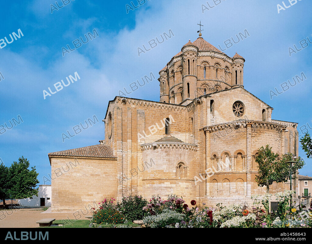 ARTE ROMANICO. ESPAÑA. COLEGIATA DE SANTA MARIA LA MAYOR. Mandada construir por Alfonso VII en el 1160 y acabada en 1240. S. XII-XIII (S. XII-S. XIII). Exterior. Toro. Provincia de Zamora. Castilla-León.