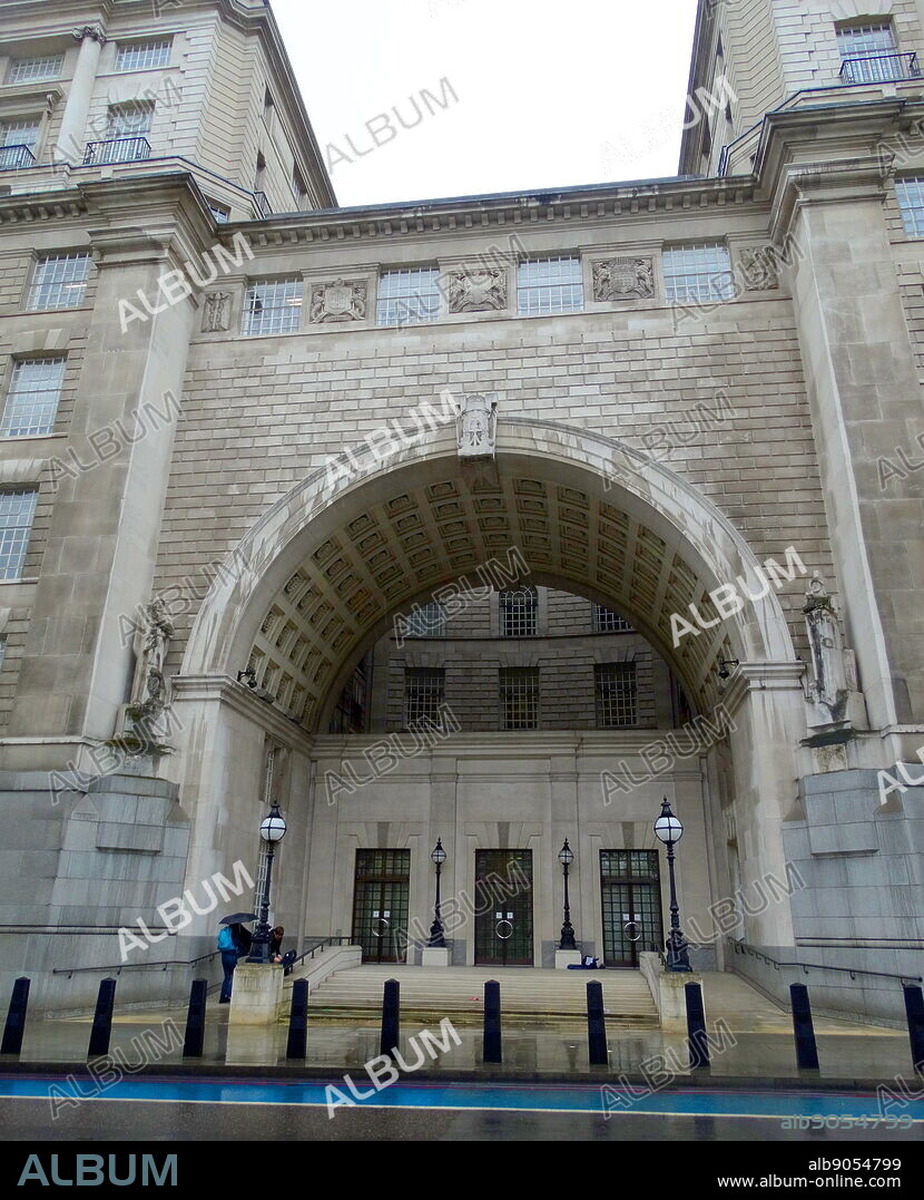 Thames House, Millbank, London, on the north bank of the River Thames adjacent to Lambeth Bridge. Headquarters of MI5 (UK Security Service). Dated 2015.