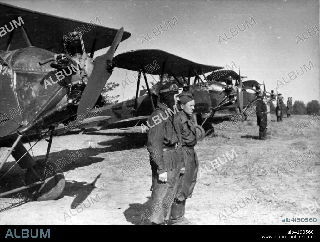 World War 2. Women pilots of the 588th Night Bomber Regiment (later renamed 46th Taman Guards Night Bomber Regiment). The Germans called them the 'Night Witches'. They flew Polikarpov Po-2 planes.
