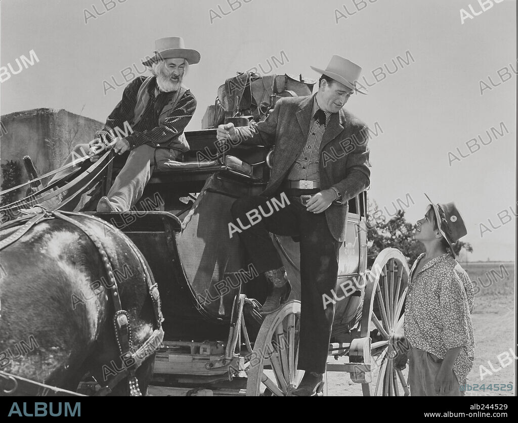 JOHN WAYNE en EL Y SU ENEMIGA, 1944 (TALL IN THE SADDLE). Copyright RKO.
