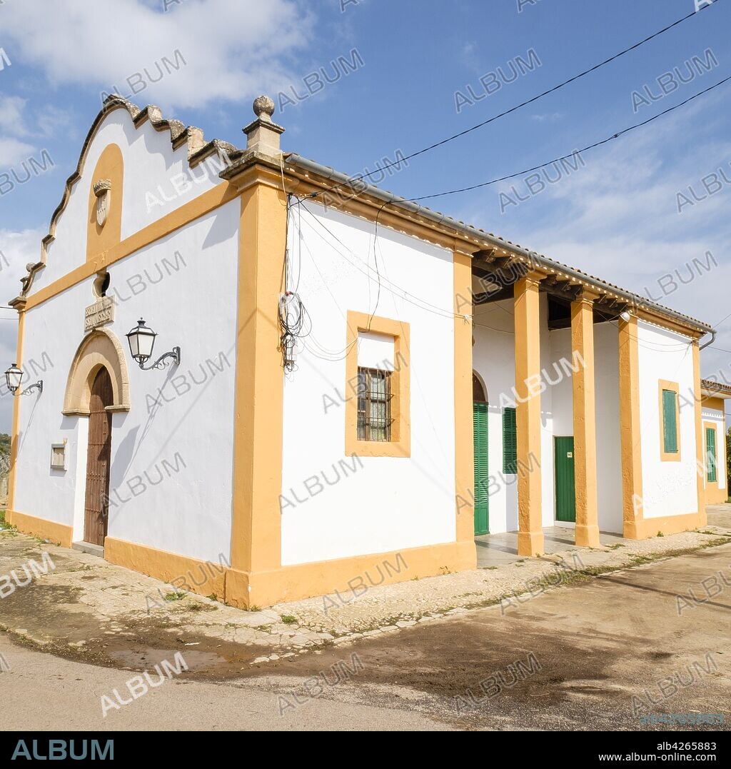 antigua escuela nacional, 1924, Ses Escoles Velles, Son Negre, Felanitx, Mallorca, balearic islands, Spain.