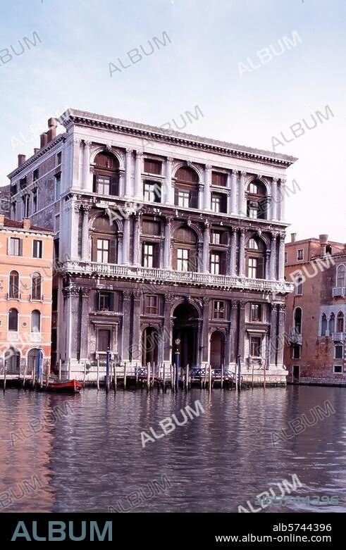Venedig - Venezia (Veneto, Italien), Canal Grande, linkes Ufer - Riva sinistra, Palazzo Grimani erbaut ab 1556; Arch.: Michele Sanmicheli, ab 1559 von Gian Giacomo Bergamasco). Außenansicht. Foto, 1995.