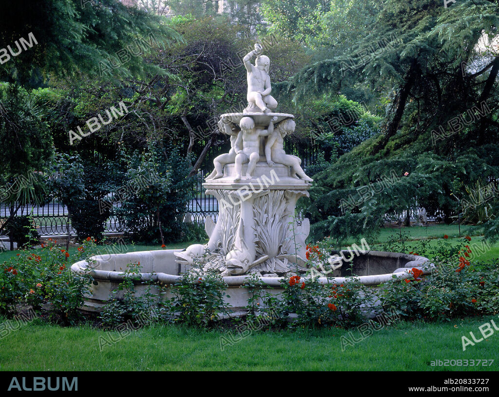 JARDINES-FUENTE:DELFINES CON NIÑOS EN LA PARTE SUPERIOR.