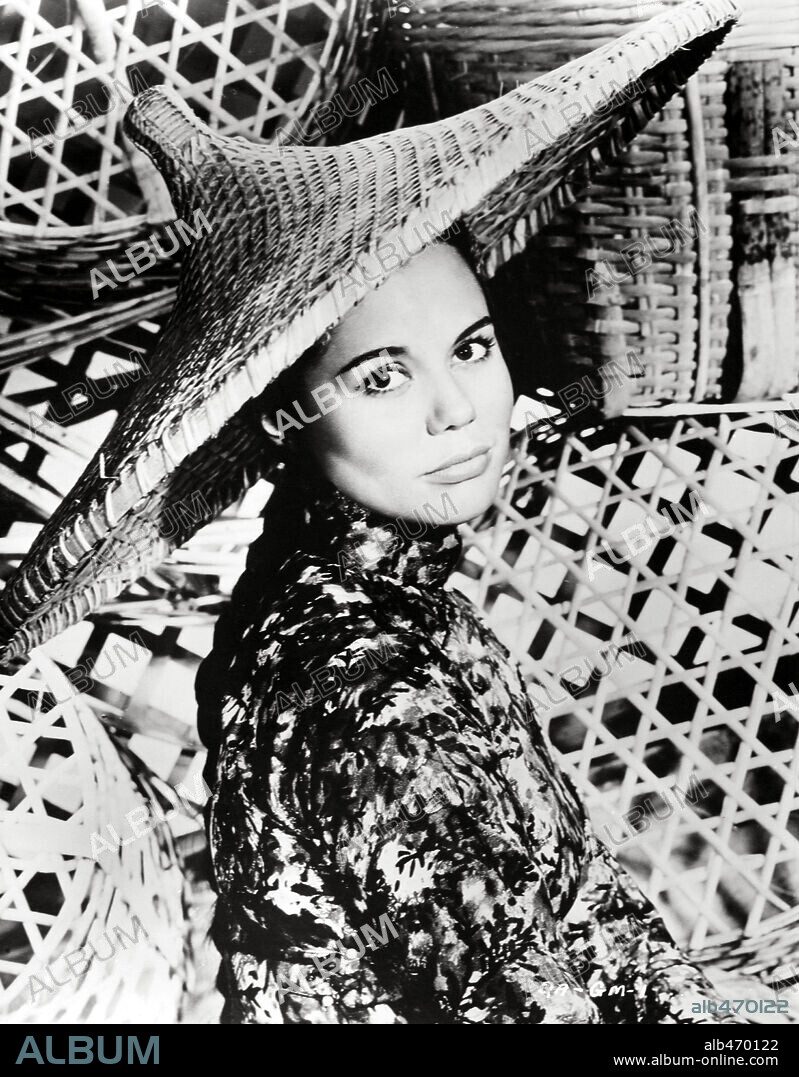GEORGIA MOLL en EL AMERICANO TRANQUILO, 1958 (THE QUIET AMERICAN), dirigida por JOSEPH L. MANKIEWICZ. Copyright UNITED ARTISTS.