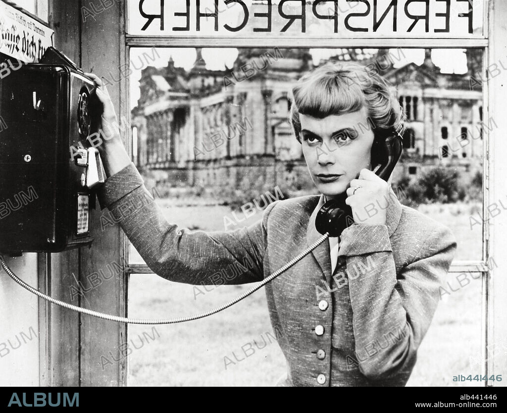 ANITA BJORK en DECISION A MEDIANOCHE, 1954 (NIGHT PEOPLE), dirigida por NUNNALLY JOHNSON. Copyright 20TH CENTURY FOX.