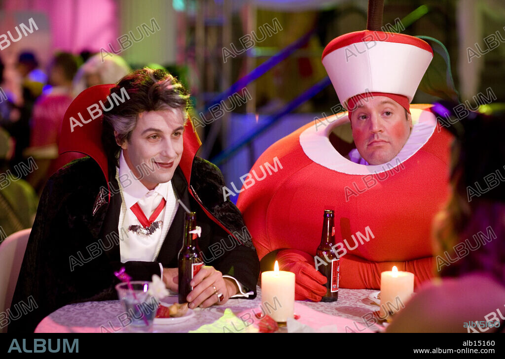 ADAM SANDLER y KEVIN JAMES en OS DECLARO MARIDO Y MARIDO, 2007 (I NOW PRONOUNCE YOU CHUCK AND LARRY), dirigida por DENNIS DUGAN. Copyright UNIVERSAL PICTURES / BENNETT, TRACY.
