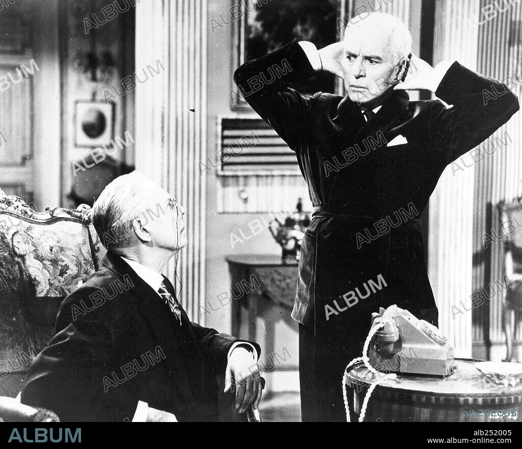 CHARLIE CHAPLIN en UN REY EN NUEVA YORK, 1957 (A KING IN NEW YORK), dirigida por CHARLES CHAPLIN. Copyright ATTICA FILM COMPANY.