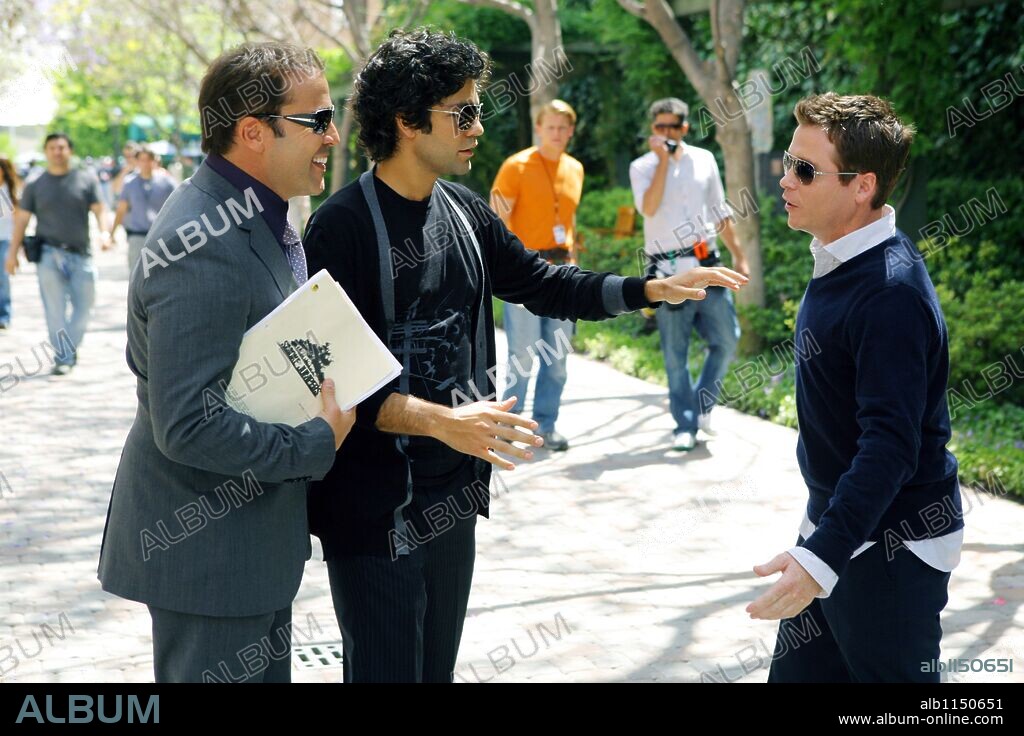 ADRIAN GRENIER, JEREMY PIVEN and KEVIN CONNOLLY in ENTOURAGE, 2004, directed by JULIAN FARINO. Copyright HBO / BARIUS, CLAUDETTE.
