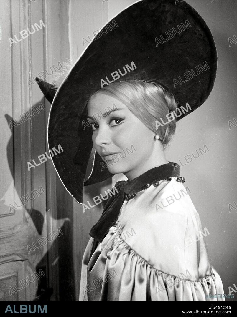 MARUJITA DIAZ en ABUELITA CHARLESTON, 1962. Copyright P.C.MARUJA DIAZ.