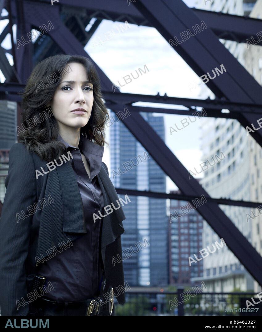 JENNIFER BEALS in THE CHICAGO CODE, 2011, directed by ADAM ARKIN, CLARK JOHNSON, GUY FERLAND, JEAN DE SEGONZAC, LESLIE LINKA GLATTER and PARIS BARCLAY. Copyright 20TH CENTURY FOX TELEVISION.