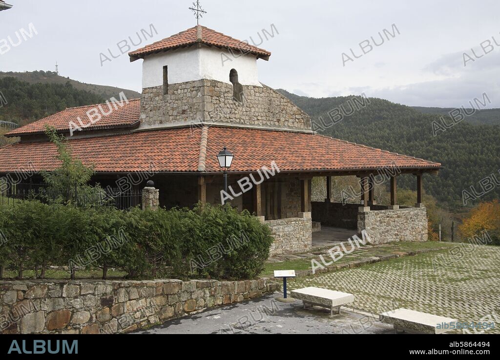 ermita románica de San Pelayo / Pelaio cerca de Bakio.