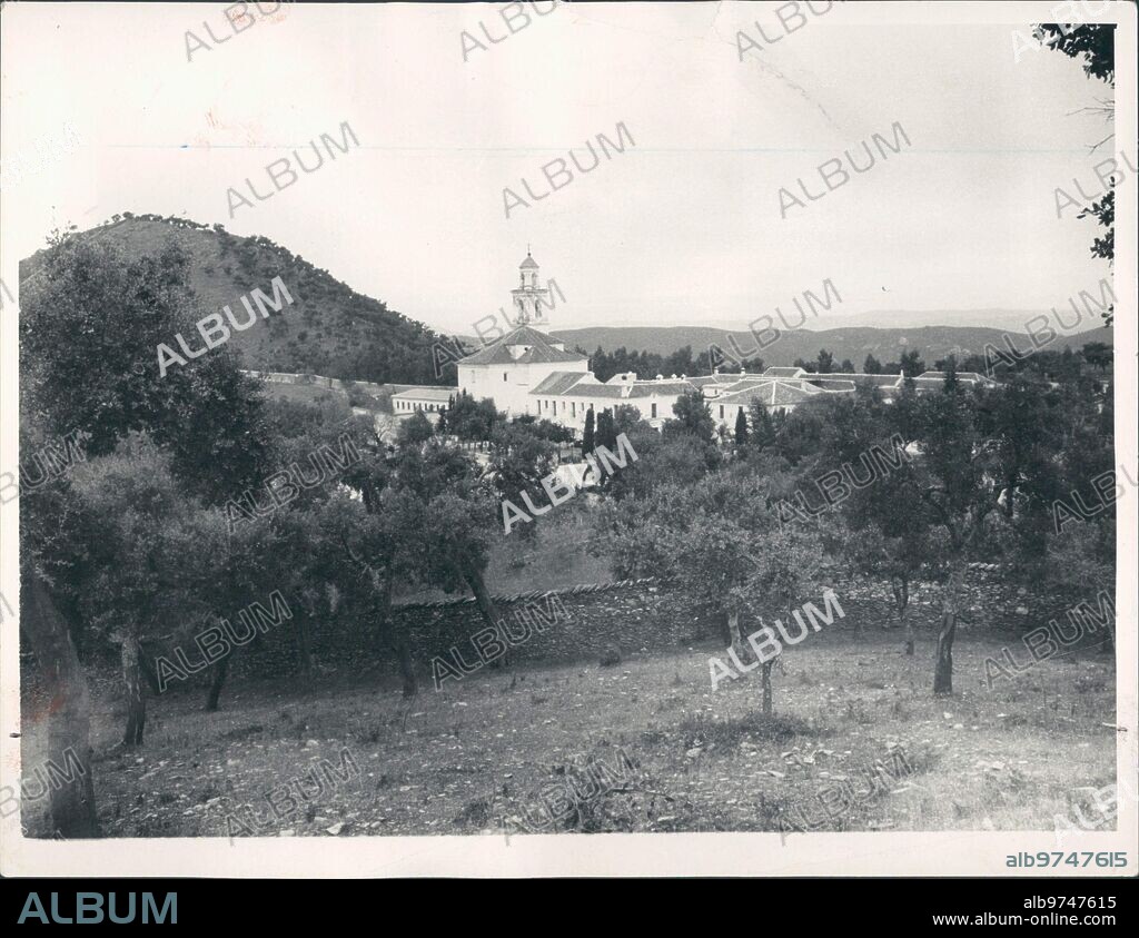 1960. View of the San Calixto estate, former monastery of the order of Saint Basil, known for "el Tardón".