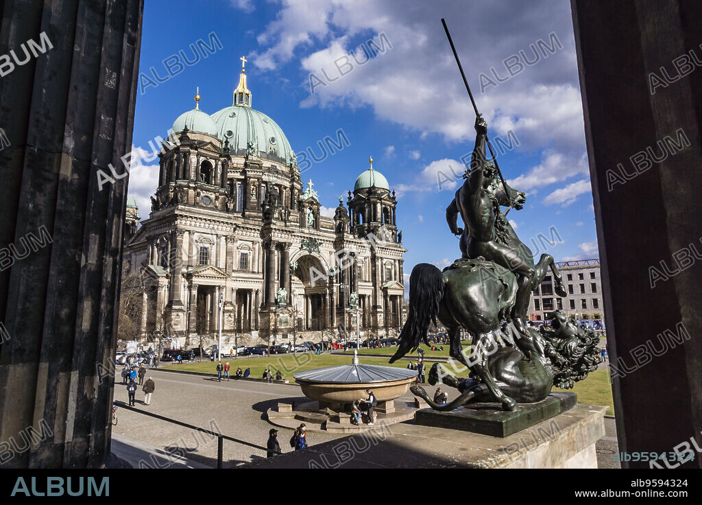 Catedral de Berlín (Berliner Dom ) templo de la Iglesia Evangélica,estilo neobarroco , S. XIX , Berlin,Alemania, europe.