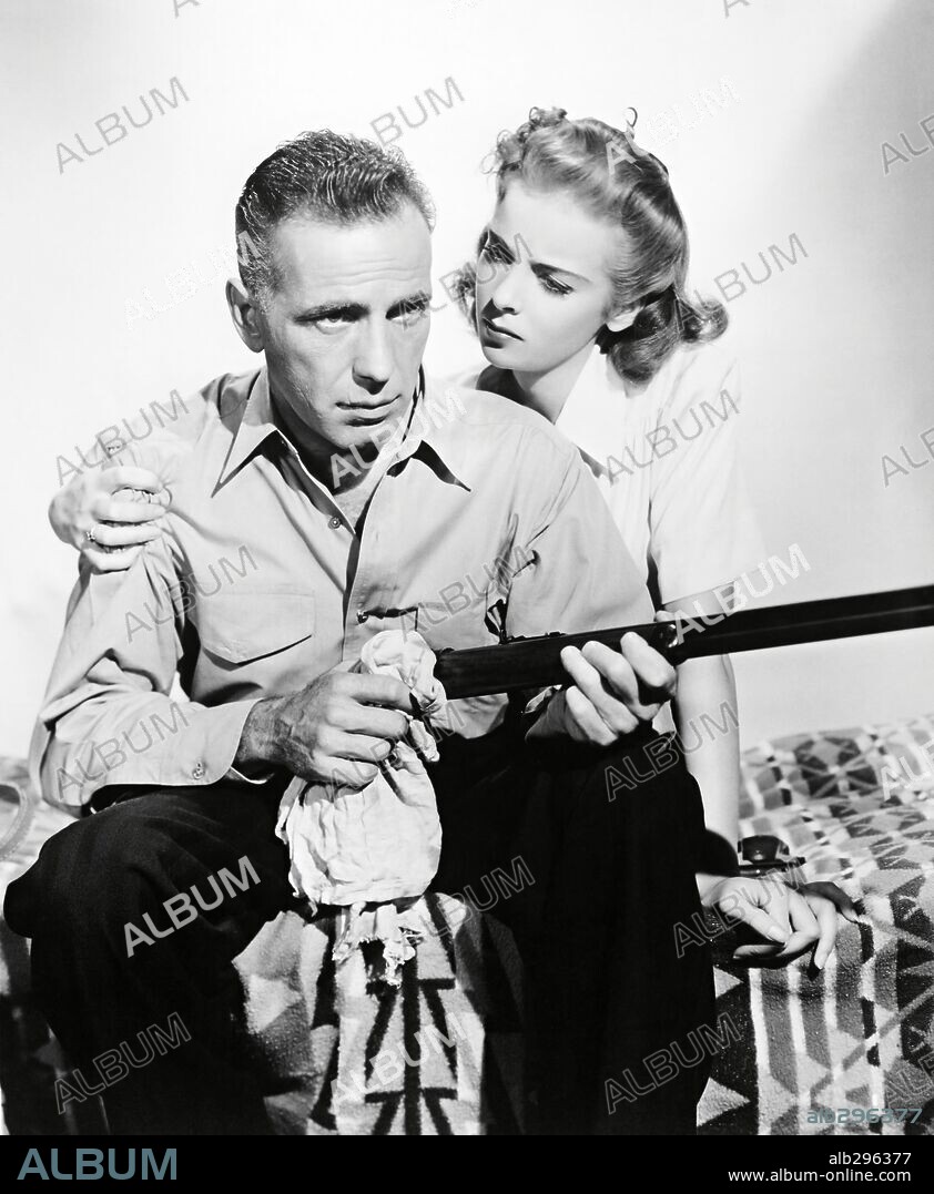 HUMPHREY BOGART and IDA LUPINO in HIGH SIERRA, 1941, directed by RAOUL WALSH. Copyright WARNER BROS/FIRST NATIONAL.