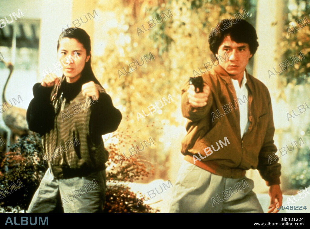 JACKIE CHAN and MICHELLE YEOH in SUPERCOP, 1992 (JING CHA GU SHI III: CHAO JI JING CHA), directed by STANLEY TONG. Copyright MIRAMAX.