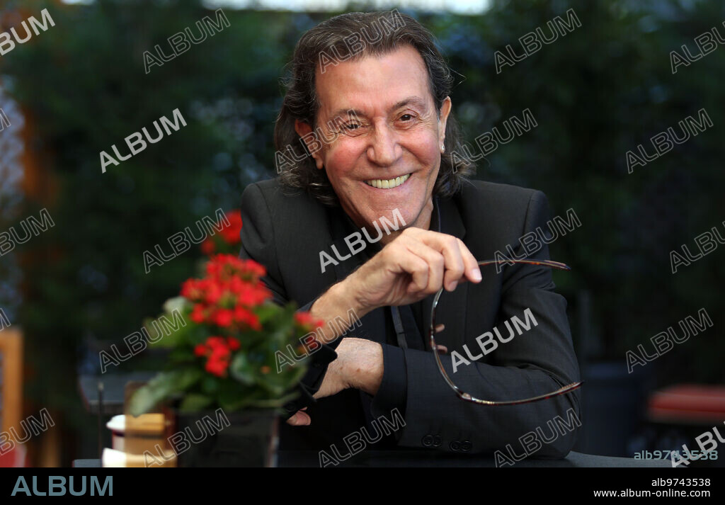 madrid, 8-4-2014.-interview with composer and singer albert hammond.-photo ernesto acute.archdc.