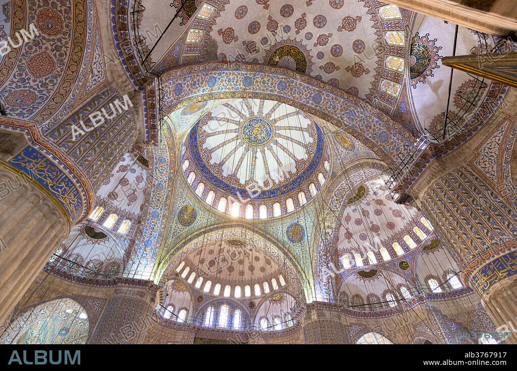 Ornate domes of the Blue Mosque (Sultanahmet Camii) (Sultan Ahmet Mosque) (Sultan Ahmed Mosque), UNESCO World Heritage Site, 17th century monument in Istanbul, Turkey, Europe.