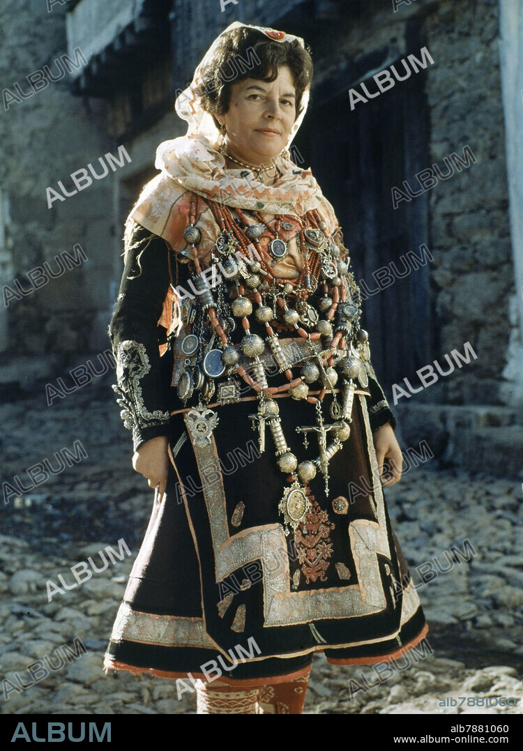 TRAJE REGIONAL DE LA ALBERCA - SALAMANCA - MUJER.